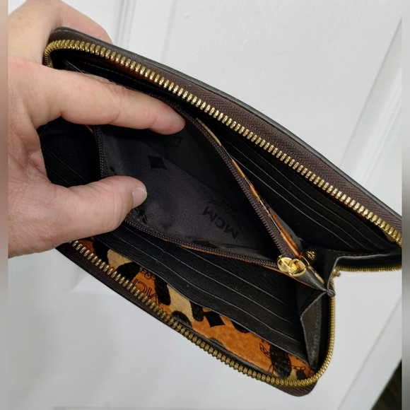 MCM Wallet Limited Edition - Picture 10 of 12